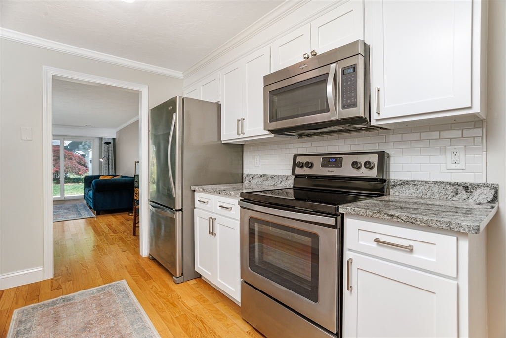 502 Ridgefield Circle, Unit A Clinton, MA 01510 - Photo 4 of 31