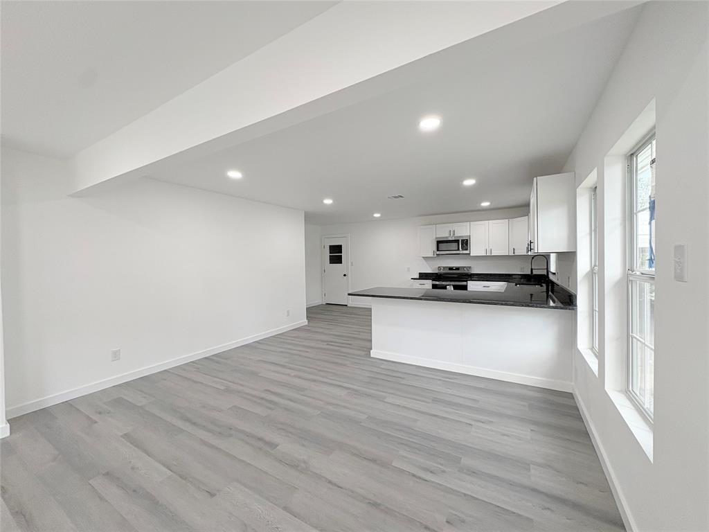 1322 3rd Street Graham, TX 76450 - Photo 4 of 31