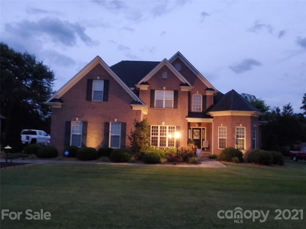 3005 J R Court Stanley, NC 28164 - Photo 1 of 33 Gallery Image 1