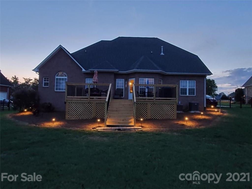 3005 J R Court Stanley, NC 28164 - Photo 9 of 33 Gallery Image 9