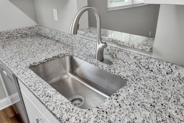 $389,900 | 5821 Robinhood Drive, Hanahan, SC 29410