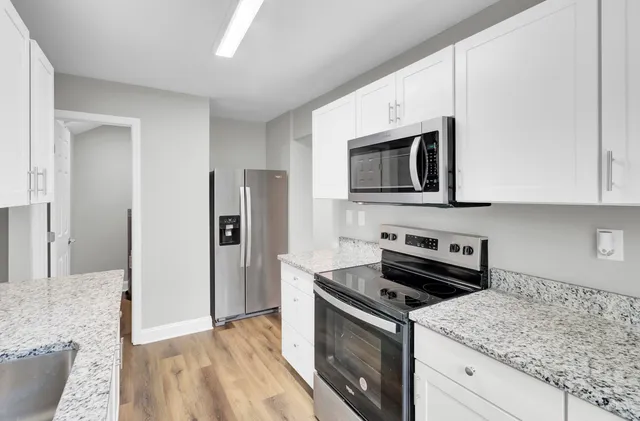 $389,900 | 5821 Robinhood Drive, Hanahan, SC 29410