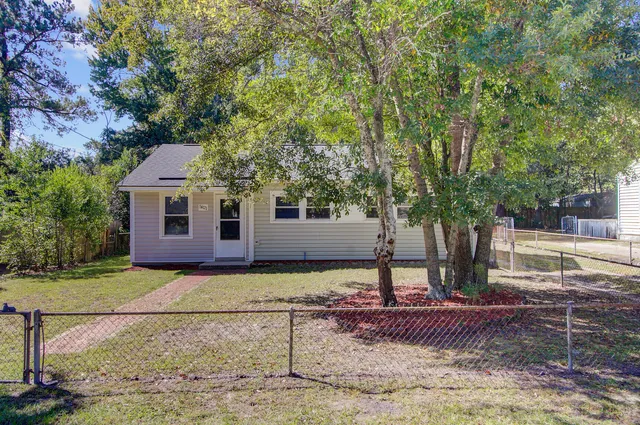 $389,900 | 5821 Robinhood Drive, Hanahan, SC 29410