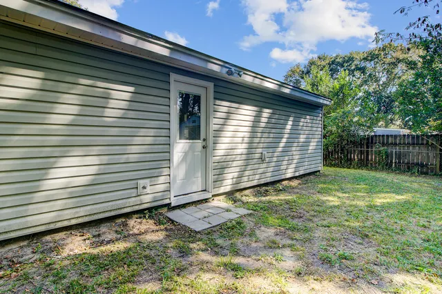 $389,900 | 5821 Robinhood Drive, Hanahan, SC 29410