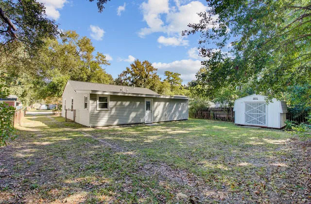 $389,900 | 5821 Robinhood Drive, Hanahan, SC 29410