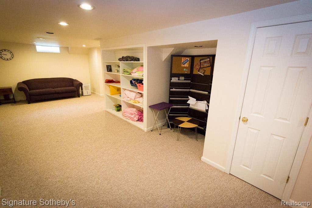 839 Stanford Circle Rochester, MI 48309 - Photo 34 of 48 Stradford Circle (48 of 50).jpg