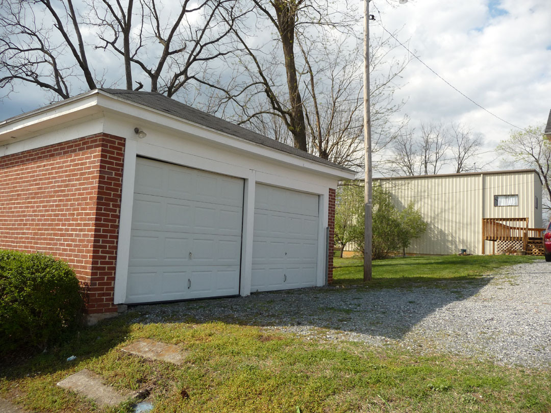 608 Water Oak Road Roanoke, VA 24019 - Photo 35 of 52 Garage