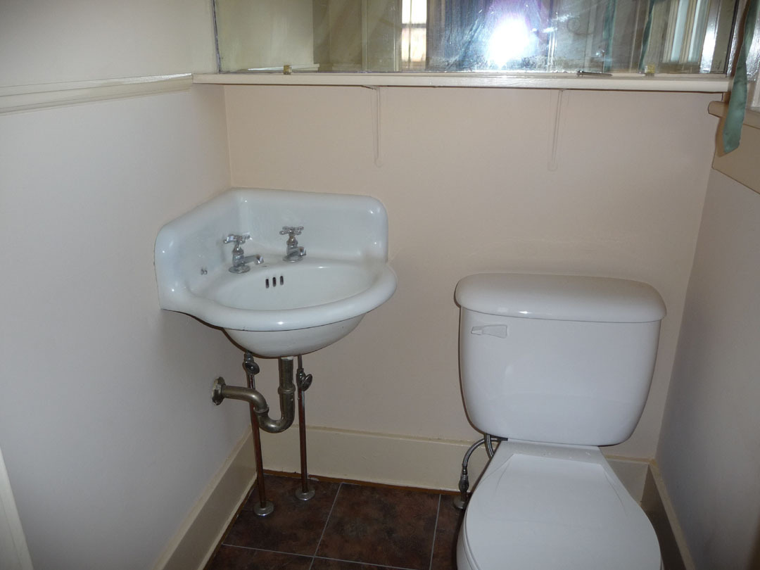 608 Water Oak Road Roanoke, VA 24019 - Photo 43 of 52 Bathroom