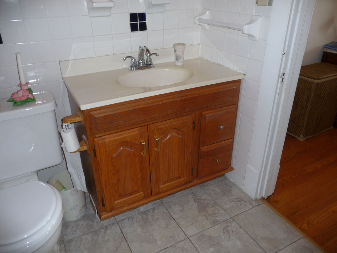 608 Water Oak Road Roanoke, VA 24019 - Photo 10 of 52 Bathroom