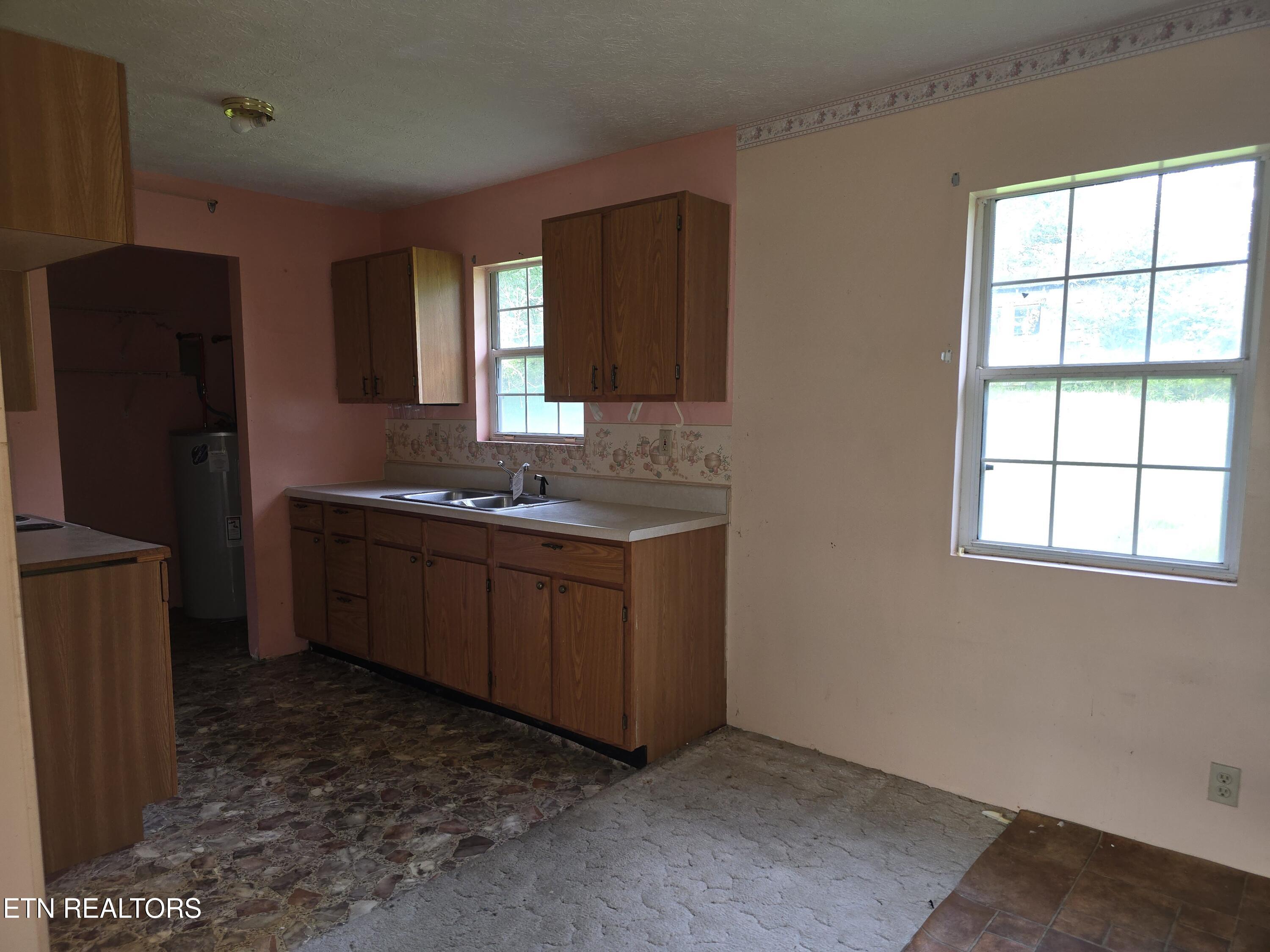 404 Cedar Fork Road Tazewell, TN 37879 - Photo 10 of 23 20250805_191417