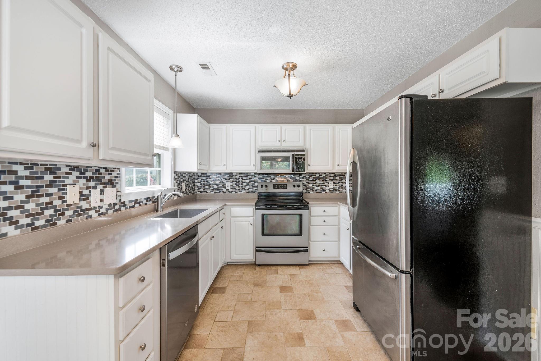 98 Stonehollow Road Fletcher, NC 28732 - Photo 13 of 34 Gallery Image 13