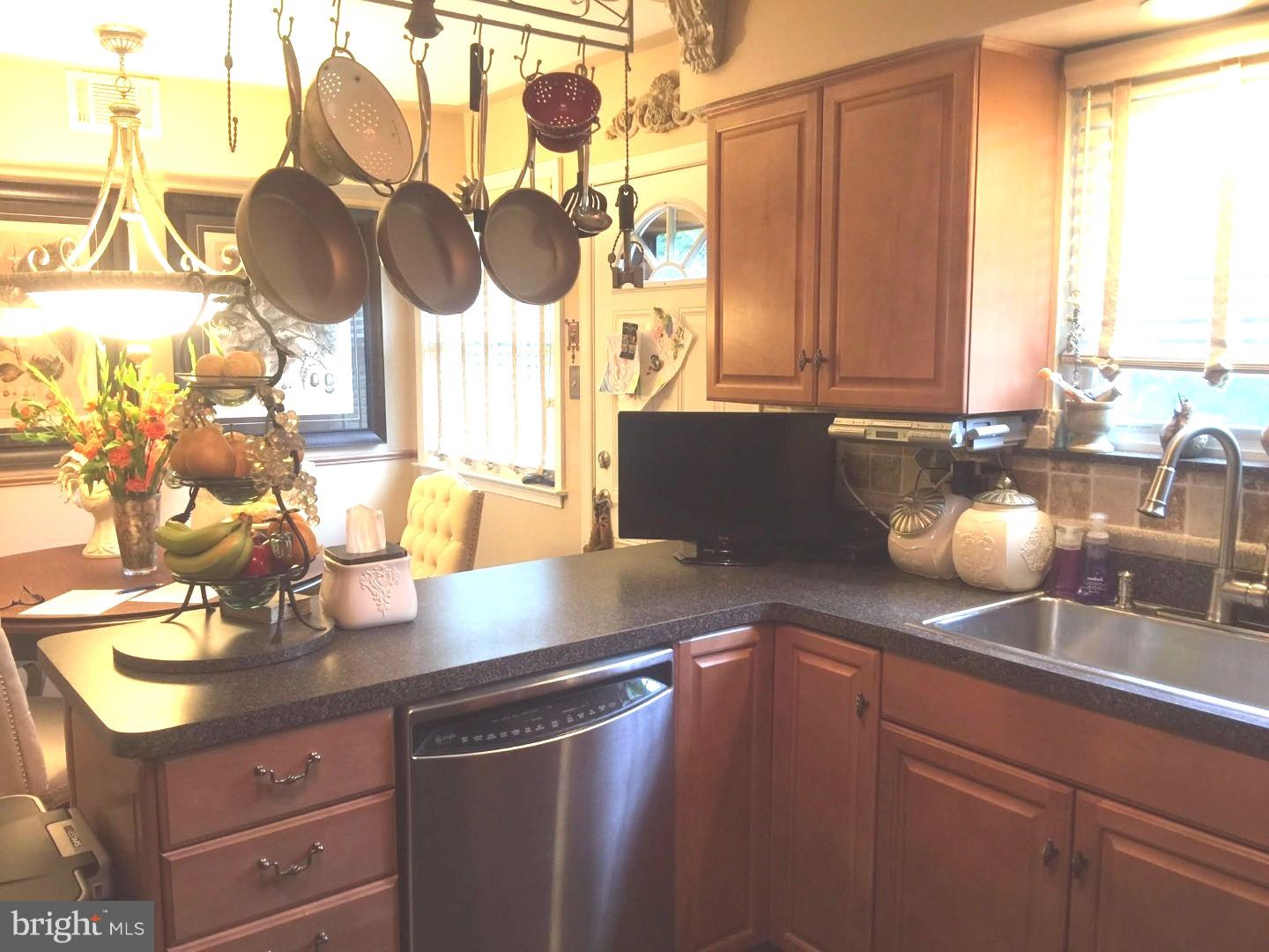 7806 Brookfield Road Cheltenham, PA 19012 - Photo 7 of 18 Kitchen