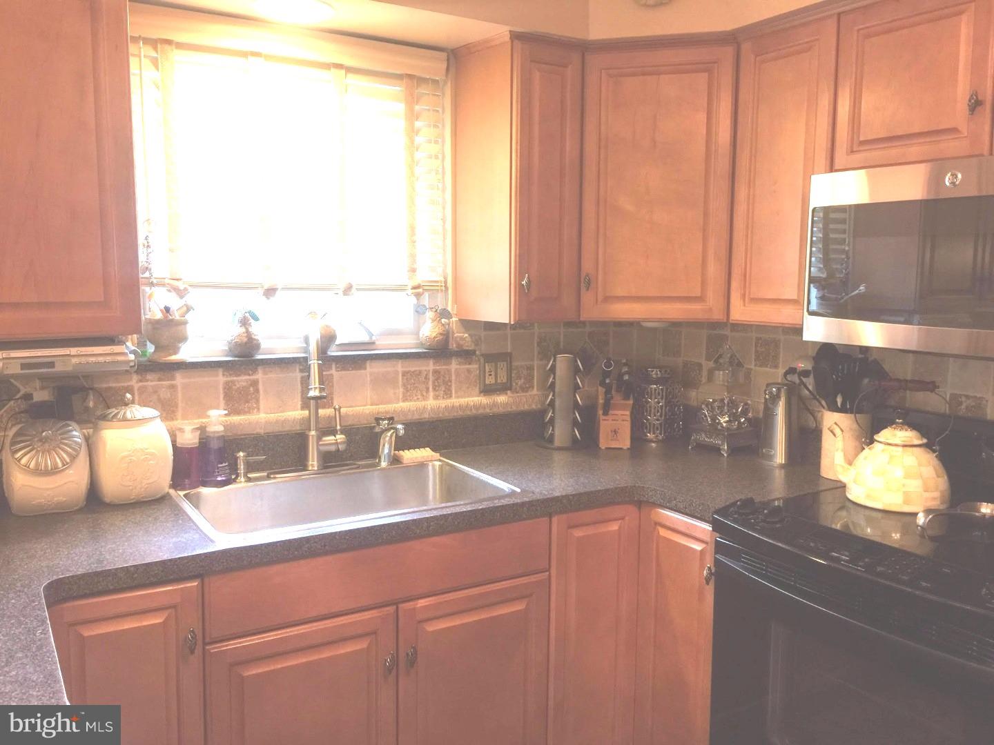 7806 Brookfield Road Cheltenham, PA 19012 - Photo 8 of 18 Kitchen
