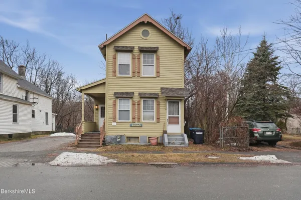 $199,900 | 153 Dewey Avenue, Pittsfield, MA 01201