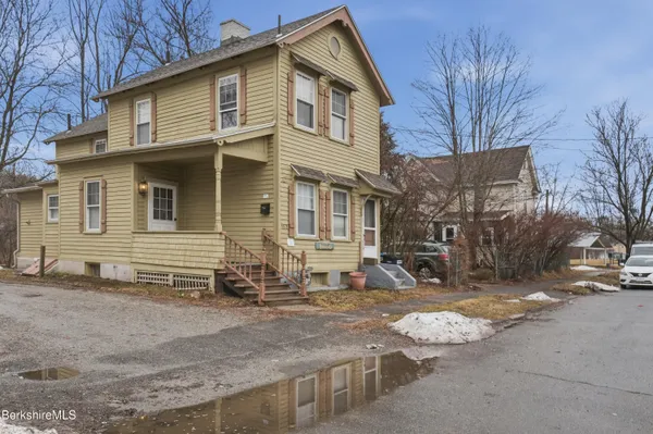 $199,900 | 153 Dewey Avenue, Pittsfield, MA 01201