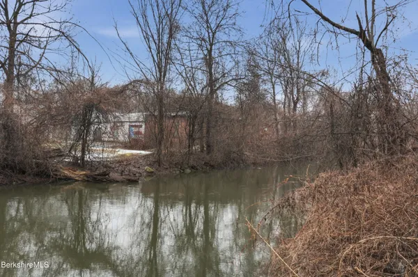 $199,900 | 153 Dewey Avenue, Pittsfield, MA 01201