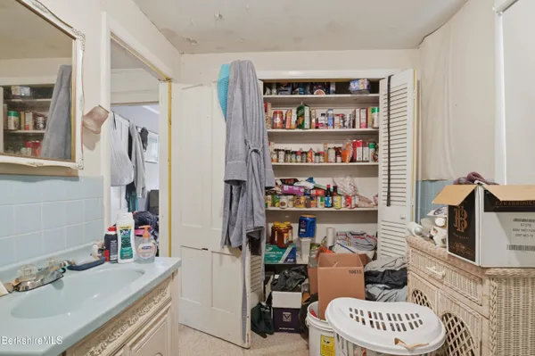 $199,900 | 153 Dewey Avenue, Pittsfield, MA 01201