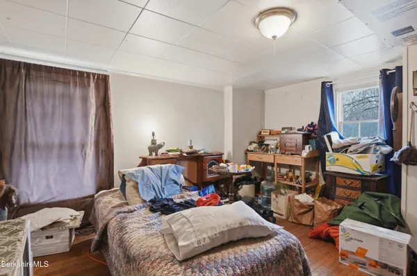 $199,900 | 153 Dewey Avenue, Pittsfield, MA 01201