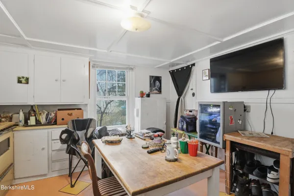 $199,900 | 153 Dewey Avenue, Pittsfield, MA 01201