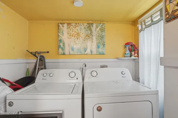 $199,900 | 153 Dewey Avenue, Pittsfield, MA 01201