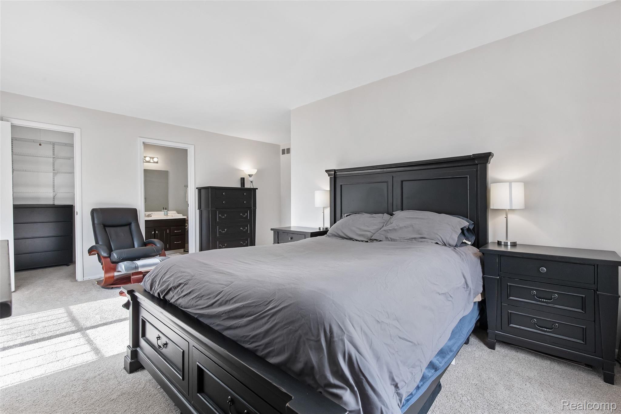 1474 Saddle Lane Rochester, MI 48306 - Photo 18 of 25 9D1A3650SaddleLaneMBed.jpg