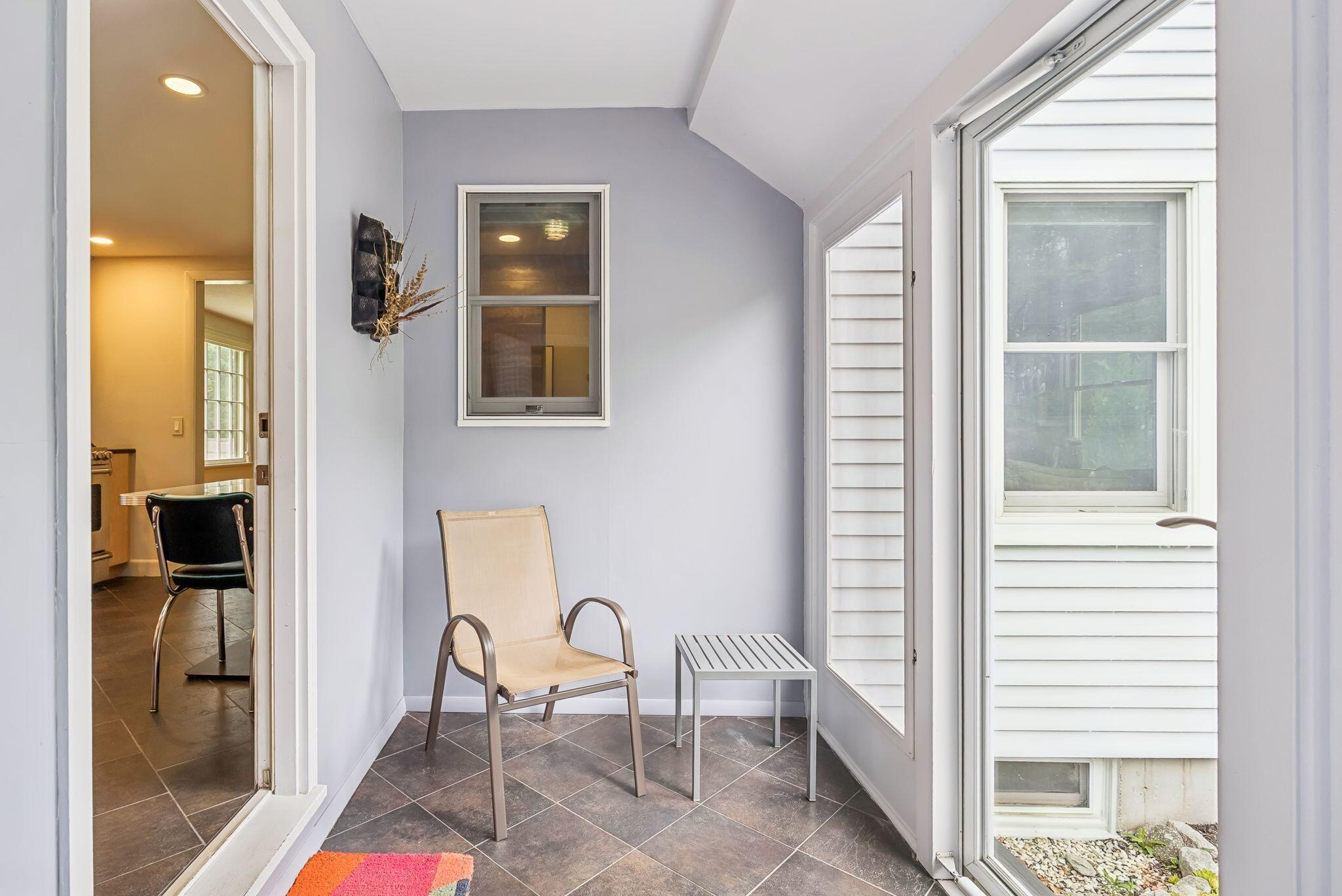 131 Oakhurst Road Cape Elizabeth, ME 04107 - Photo 11 of 37 Mudroom