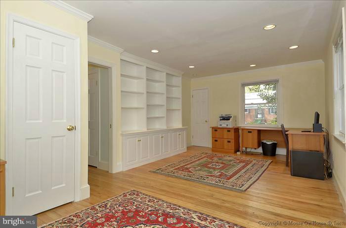 10003 Renfrew Road Silver Spring, MD 20901 - Photo 17 of 27 Bedroom (Master)