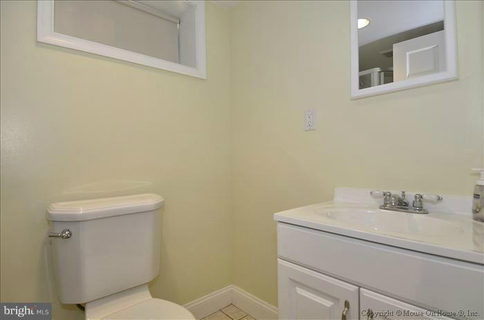 10003 Renfrew Road Silver Spring, MD 20901 - Photo 24 of 27 Bath