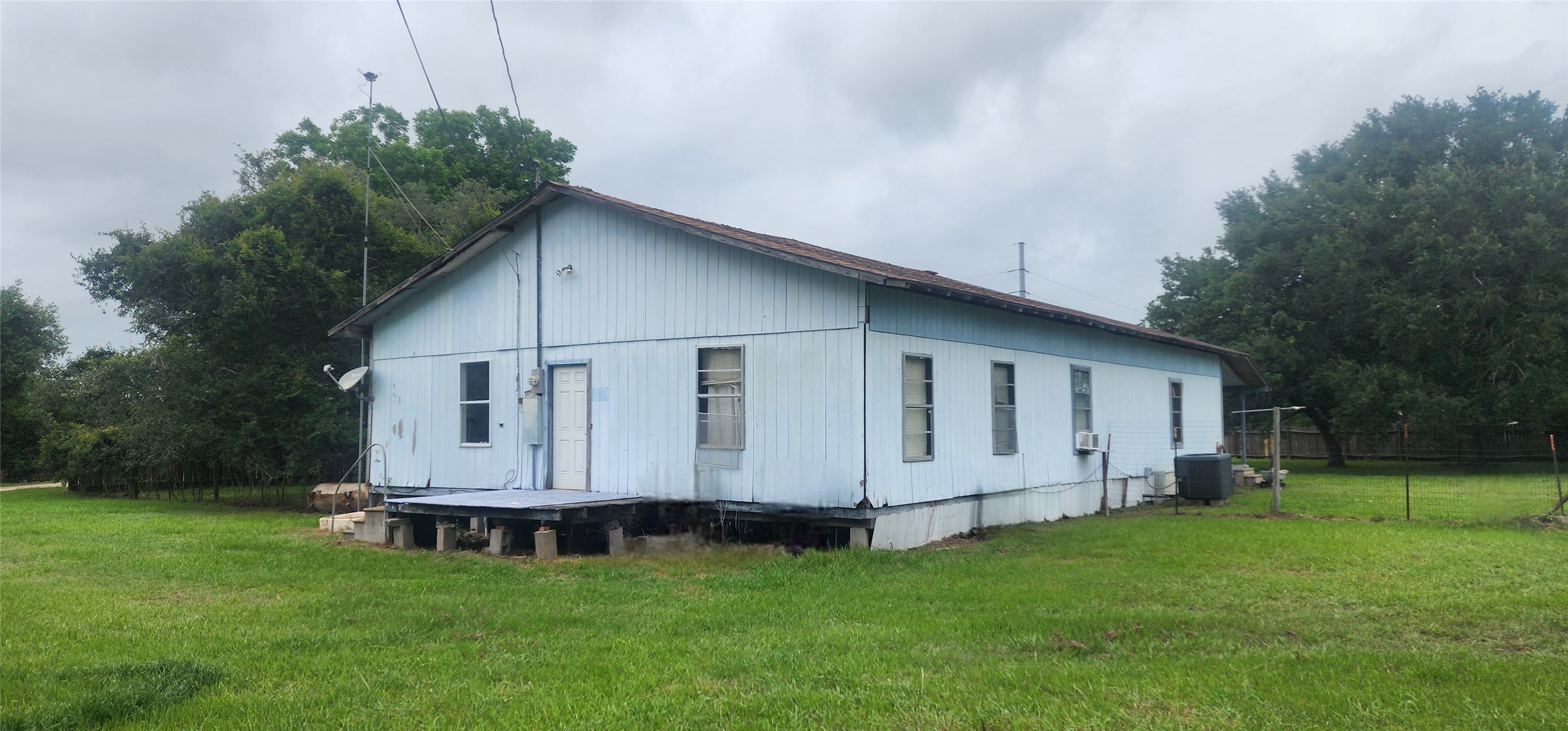 692 Cashs Creek Road Palacios, TX 77465 - Photo 3 of 15