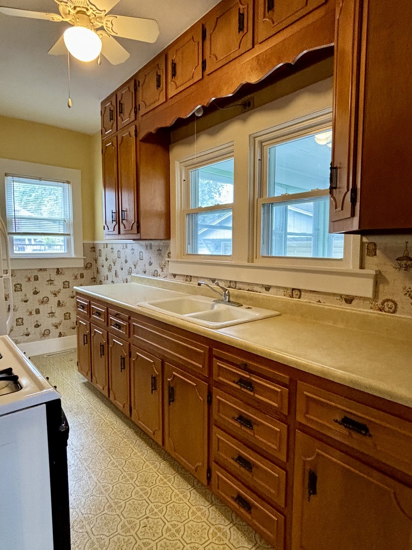 808 South Walnut Street Pontiac, IL 61764 - Photo 15 of 34 Gallery Image 15