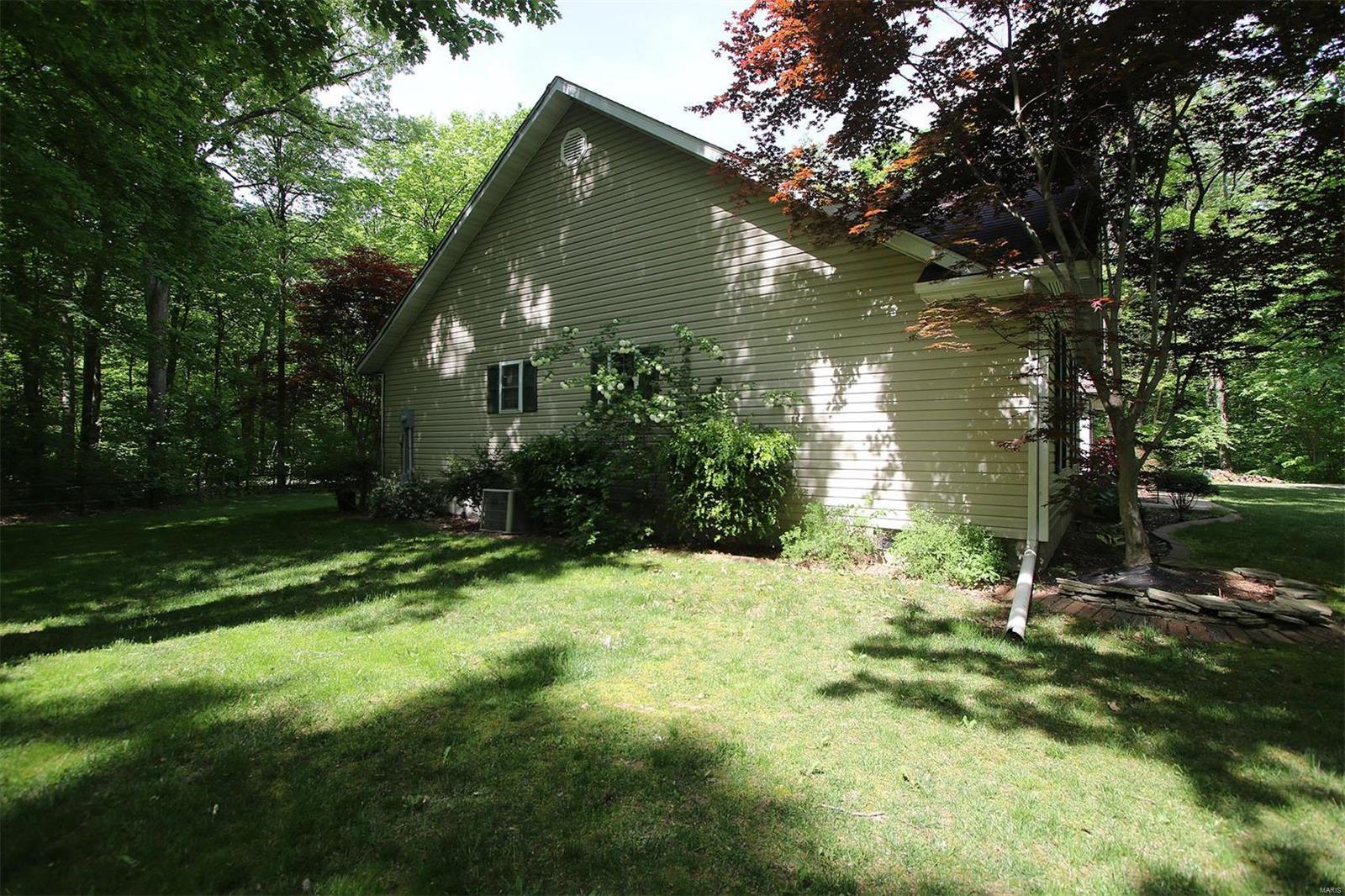 13340 Iberg Road Highland, IL 62249 - Photo 21 of 74