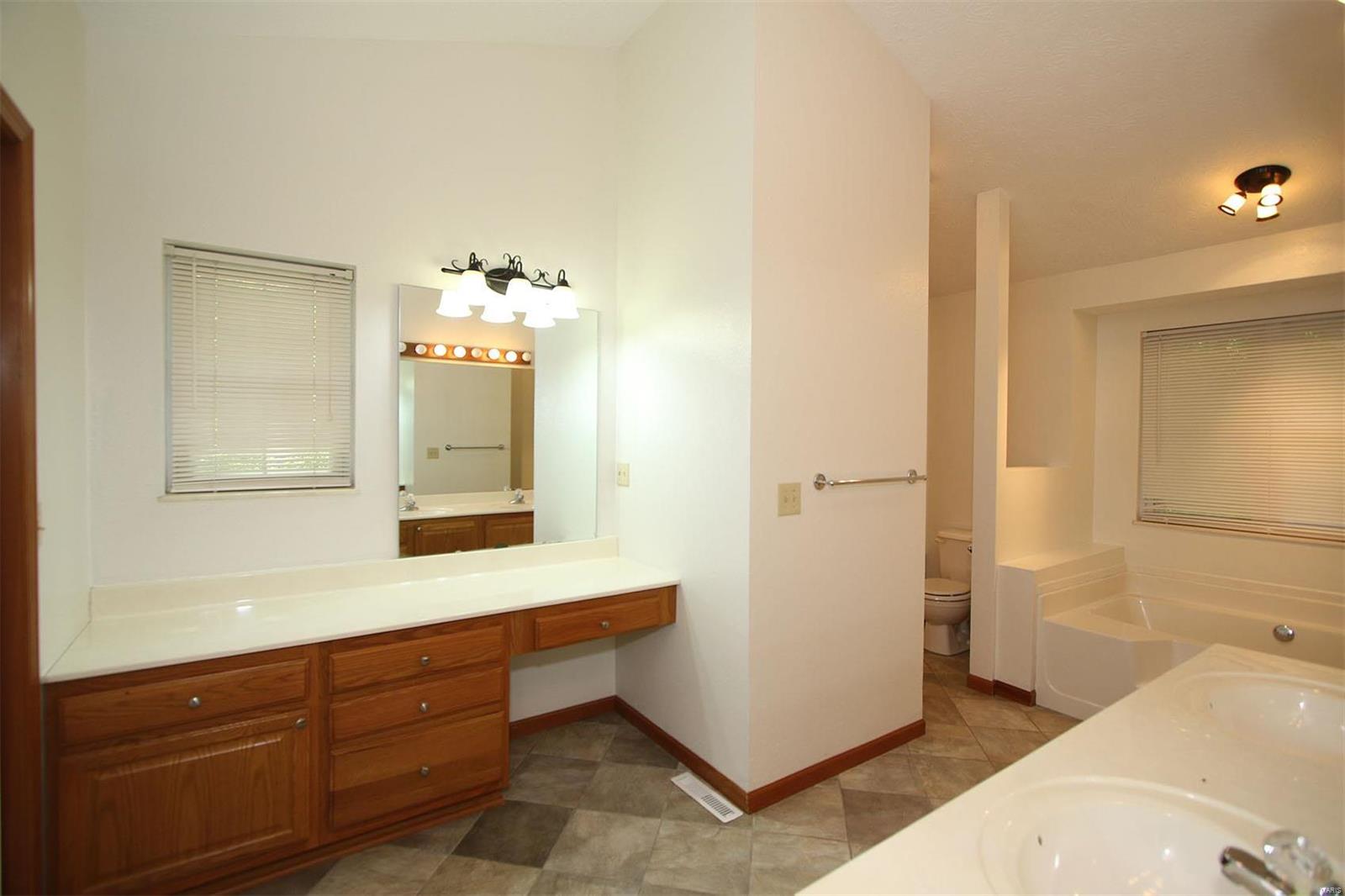 13340 Iberg Road Highland, IL 62249 - Photo 47 of 74