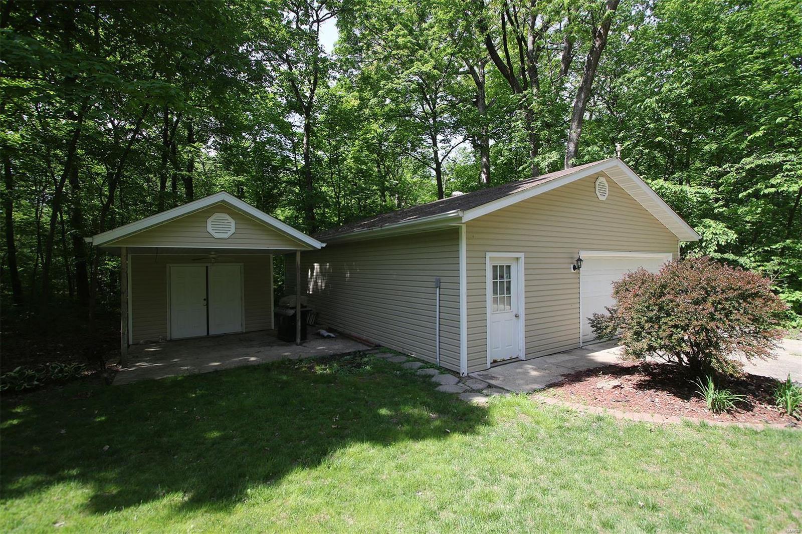 13340 Iberg Road Highland, IL 62249 - Photo 8 of 74