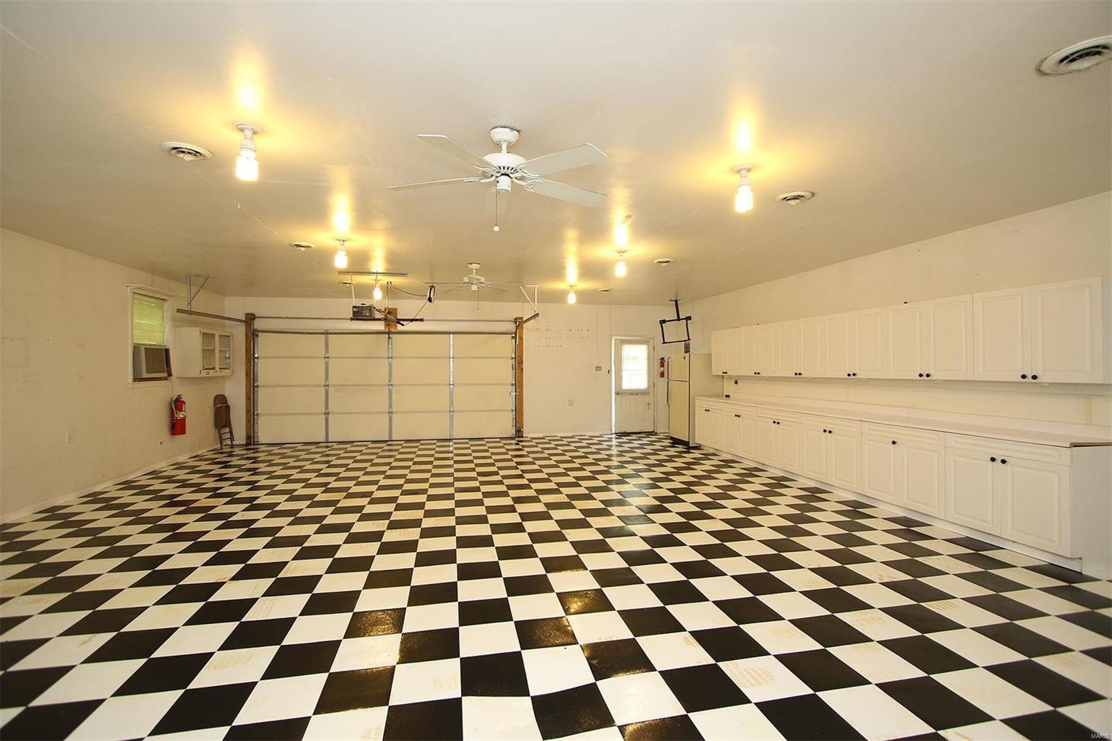 13340 Iberg Road Highland, IL 62249 - Photo 10 of 74