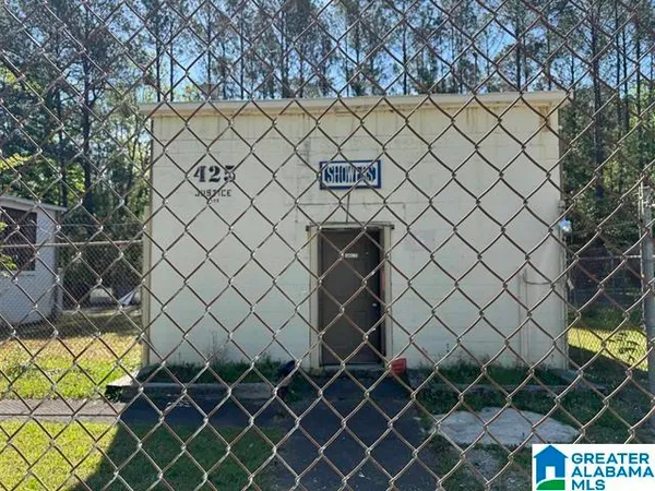 $165,000 | 379 Justice Avenue, Anniston, AL 36207