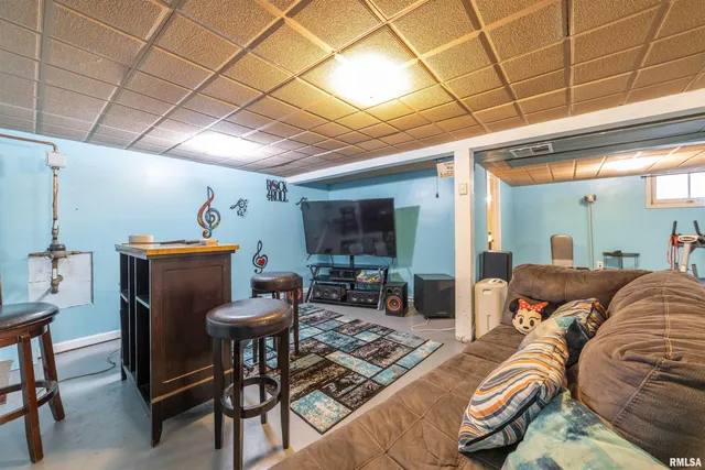 $124,600 | 1421 North 7th Street, Quincy, IL 62301