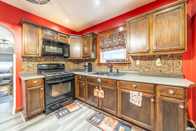 $124,600 | 1421 North 7th Street, Quincy, IL 62301