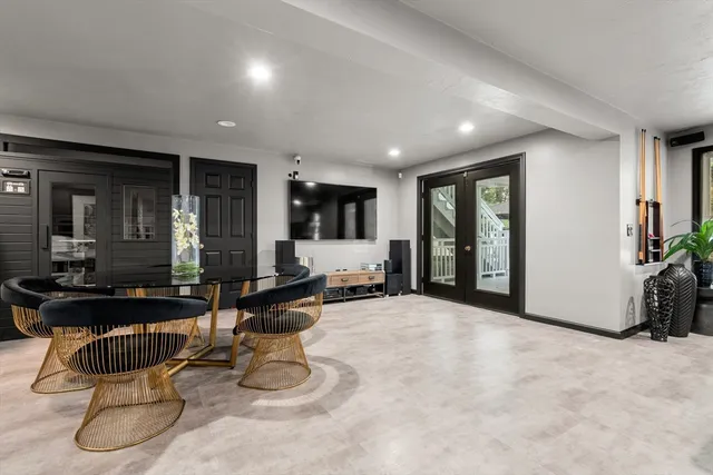 $2,149,000 | 24 Old Connecticut Path, Ashland, MA 01721