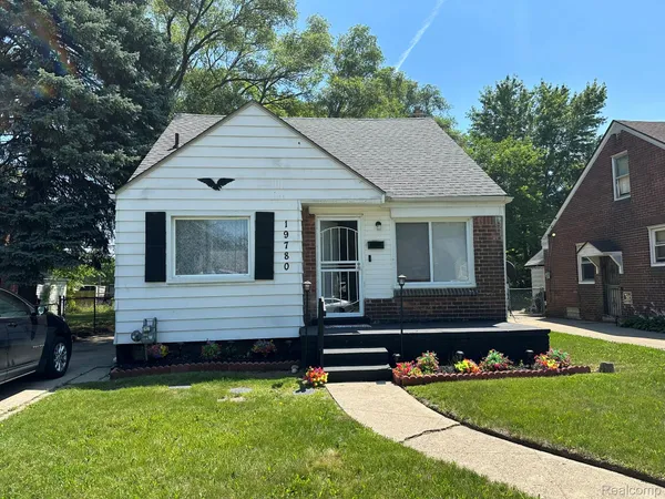 $59,900 | 19780 Barlow Street, Detroit, MI 48205
