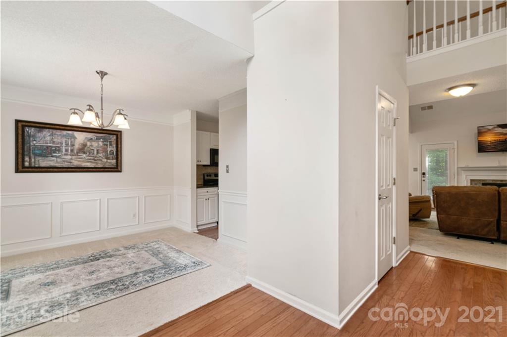 12608 Cardinal Point Road Charlotte, NC 28269 - Photo 2 of 28 Gallery Image 2