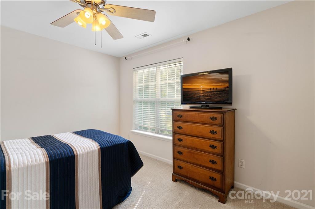 12608 Cardinal Point Road Charlotte, NC 28269 - Photo 20 of 28 Gallery Image 20