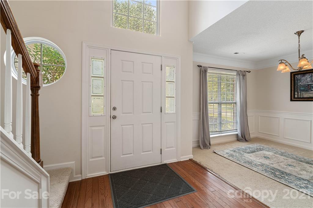 12608 Cardinal Point Road Charlotte, NC 28269 - Photo 3 of 28 Gallery Image 3