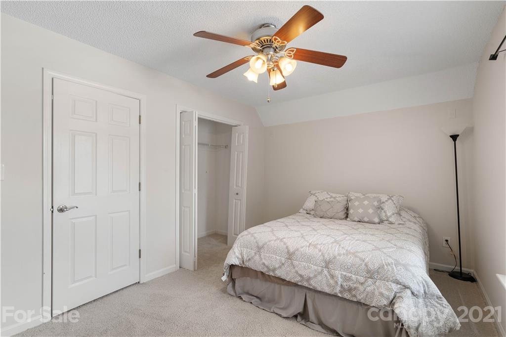 12608 Cardinal Point Road Charlotte, NC 28269 - Photo 21 of 28 Gallery Image 21