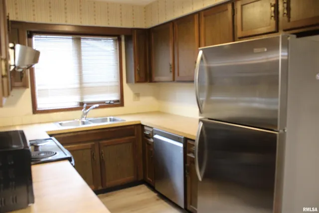 $202,000 | 3542 Cedarview Court, Unit 3542, Bettendorf, IA 52722