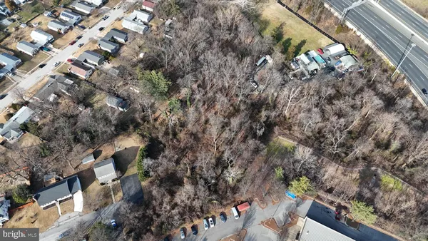a view of a yard