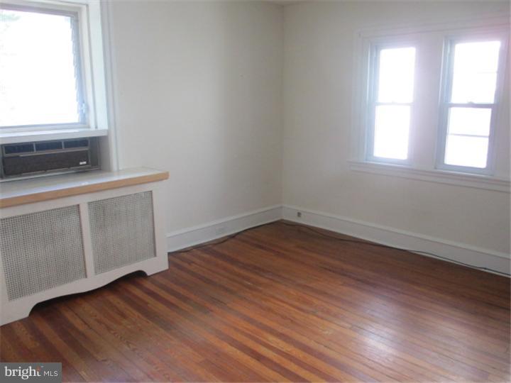 134 Copley Road Upper Darby, PA 19082 - Photo 13 of 16