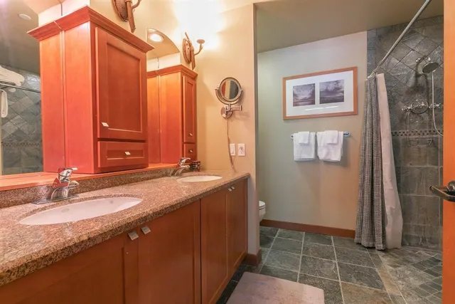 $1,195,000 | 1985 Olympic Vly Road, Unit 216 (2216), Olympic Valley, CA 96146