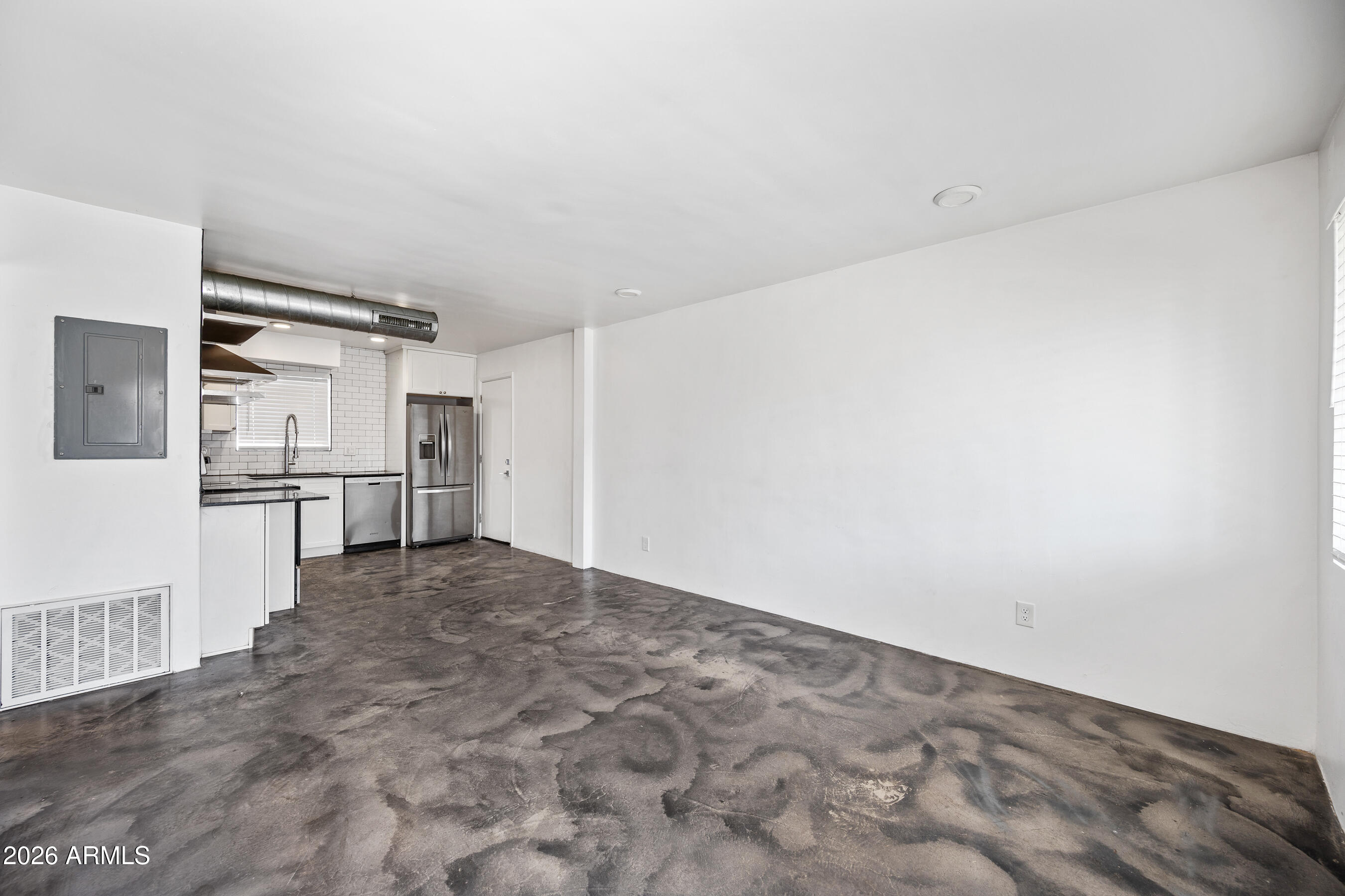 3601 North 15th Avenue, Unit 3 Phoenix, AZ 85015 - Photo 2 of 13 2-3601N15A3-ocupix-