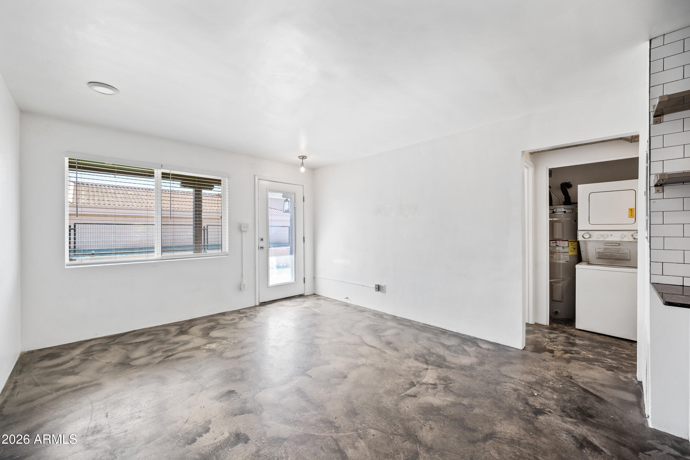 3601 North 15th Avenue, Unit 3 Phoenix, AZ 85015 - Photo 3 of 13 4-3601N15A3-ocupix-