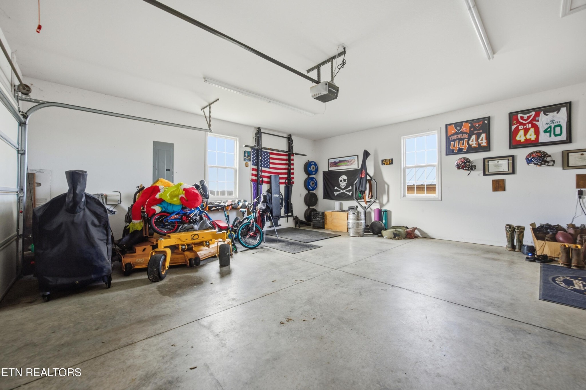 722 Williams Creek Road Oneida, TN 37841 - Photo 19 of 22 a view of a room with gym equipment